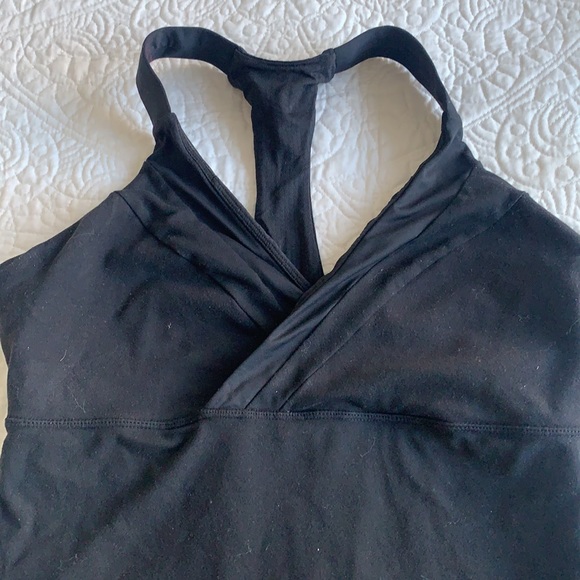 Lululemon tank size 8 - Picture 2 of 8